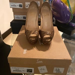 Authentic Christian Louboutin Lady Peep Santa Fe